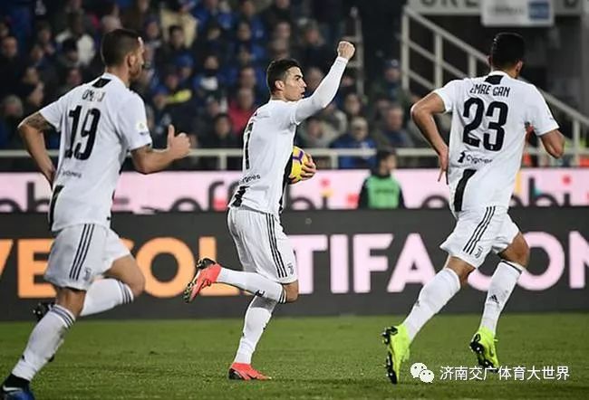 意甲-国米补时绝杀尤文，终结对手连胜登顶引热议